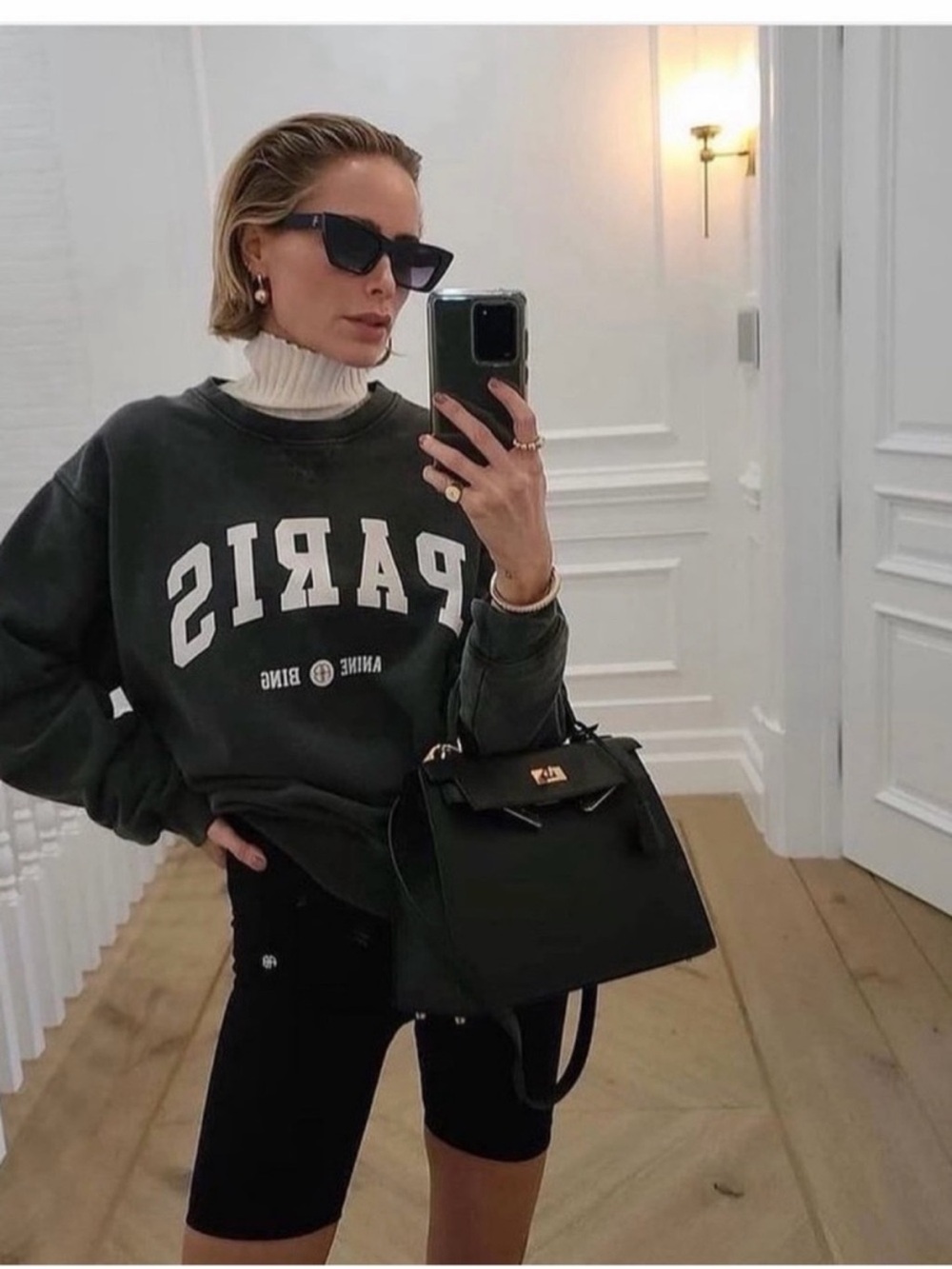Anine Bing Ramona University sweatshirt Paris.